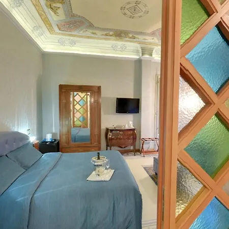Cavour10 Bed & Breakfast Florence