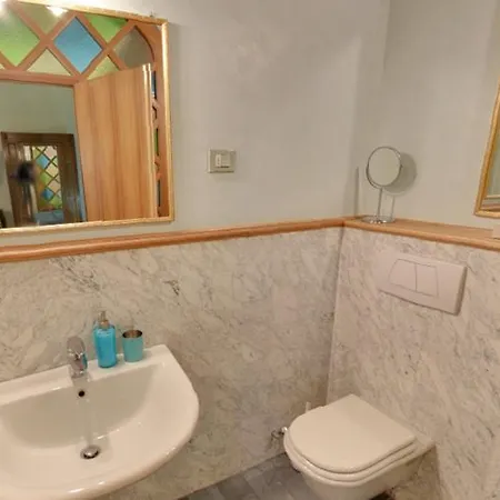 Bed & Breakfast Cavour10 Florens