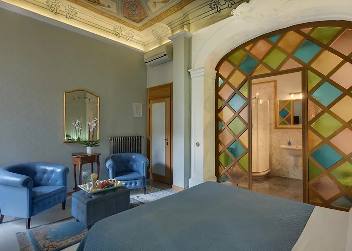 ベッド・アンド・ブレックファスト B＆b カヴール10