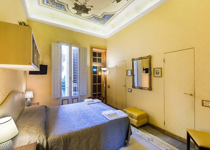 Cavour10 3* Florence