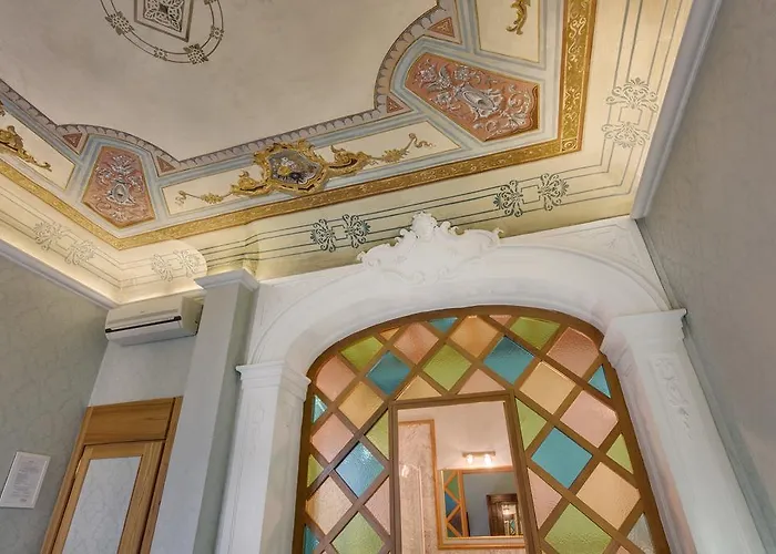Nocleg ze śniadaniem Cavour10 3*