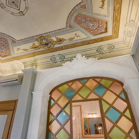 Nocleg ze śniadaniem Cavour10 2*